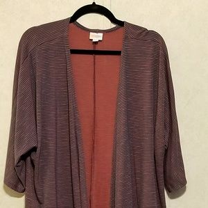 NWT Medium LulaRoe Lindsay (Short cardigan type)